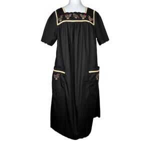 Go Softly Chicken nightgown House Patio Dress Small Mumu Gown Embroidered Pocket